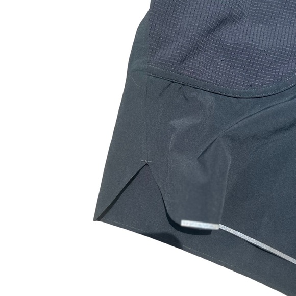 Lululemon Athletic Linerleas Shorts Size Small - Picture 4 of 11